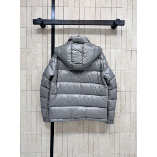 MONCLER モンクレール ダウンジャケット 2025秋冬新作 セレブや芸能人愛用の人気モデル