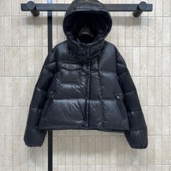 MONCLER モンクレール ダウンジャケット 2025秋冬新作 大人っぽく仕上がるスタイル