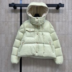 MONCLER モンクレール ダウンジャケット 2025秋冬新作 大人っぽく仕上がるスタイル