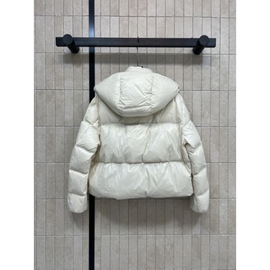 MONCLER モンクレール ダウンジャケット 2025秋冬新作 大人っぽく仕上がるスタイル