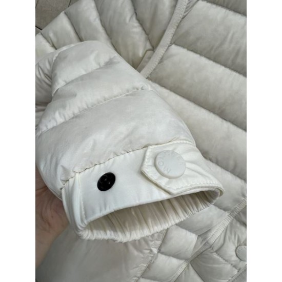 MONCLER モンクレール ダウンジャケット 2025秋冬新作 季節感たっぷりの注目新作
