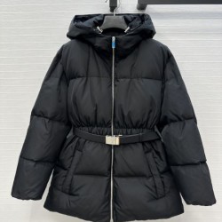 PRADA プラダ ダウンジャケット 2025秋冬新作 秋のおでかけに最適な人気モデル