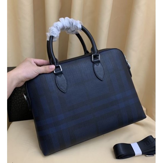 2025FW ブリーフケース BURBERRY バーバリー 高級感あふれるビジネスバッグ 通勤通学に最適