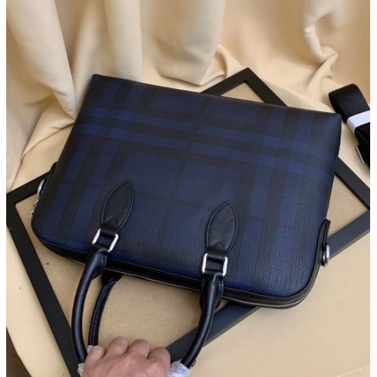 2025FW ブリーフケース BURBERRY バーバリー 高級感あふれるビジネスバッグ 通勤通学に最適
