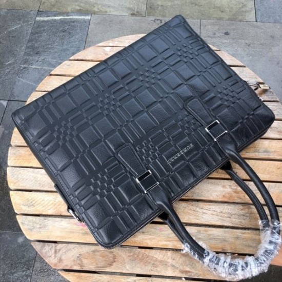 2025FW ブリーフケース BURBERRY バーバリー 新作限定カラー 上品でスタイリッシュ
