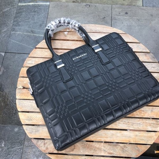 2025FW ブリーフケース BURBERRY バーバリー 新作限定カラー 上品でスタイリッシュ