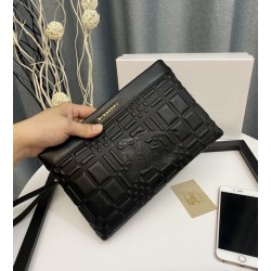 2025FW クラッチバッグ BURBERRY バーバリー 希少限定 入手困難なラグジュアリーバッグ