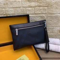 2025FW クラッチバッグ BURBERRY バーバリー 新作セール価格 上品でスタイリッシュ