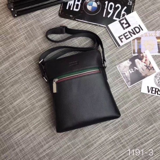 2025FW ショルダーバッグ GUCCI グッチ 相性抜群 どんなコーデにも合わせやすい人気モデル