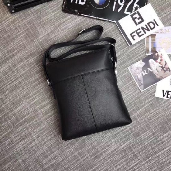 2025FW ショルダーバッグ GUCCI グッチ 相性抜群 どんなコーデにも合わせやすい人気モデル