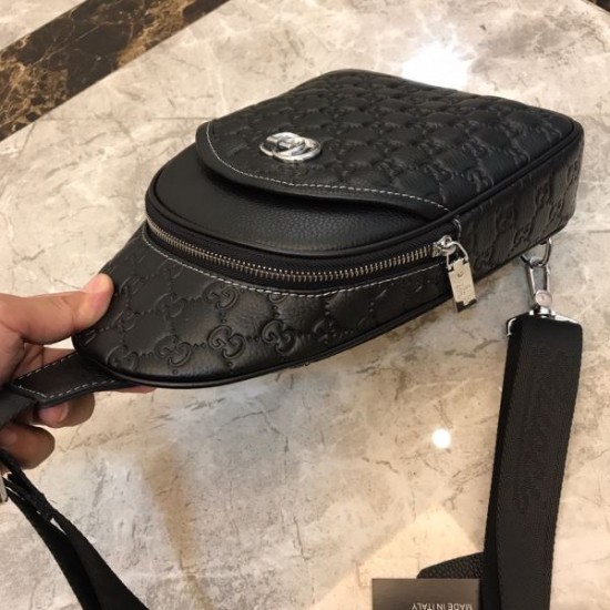 2025FW チェストバッグ GUCCI グッチ 秋の定番アイテム 洗練された上質デザイン