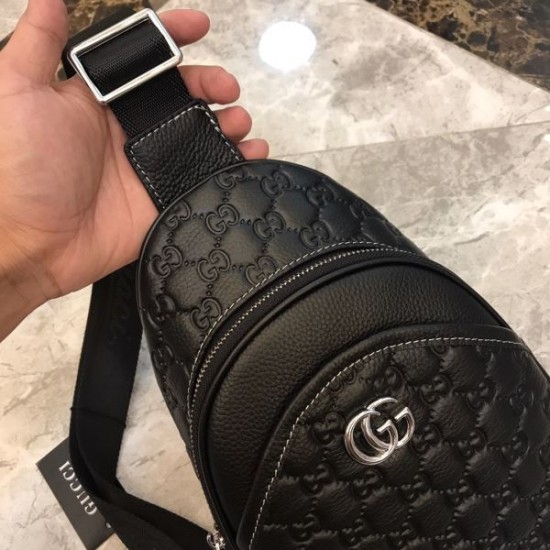 2025FW チェストバッグ GUCCI グッチ 秋の定番アイテム 洗練された上質デザイン