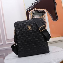 2025FW ショルダーバッグ LOUIS VUITTON ルイヴィトン 最旬トレンドコレクション 大人の必須バッグ