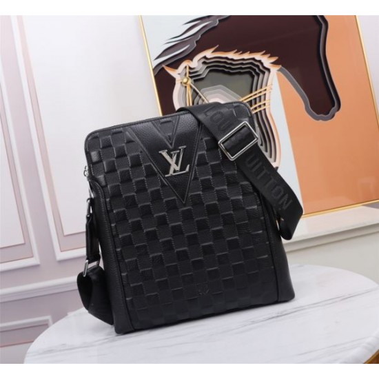 2025FW ショルダーバッグ LOUIS VUITTON ルイヴィトン 秋冬マストハブアイテム 高級感抜群