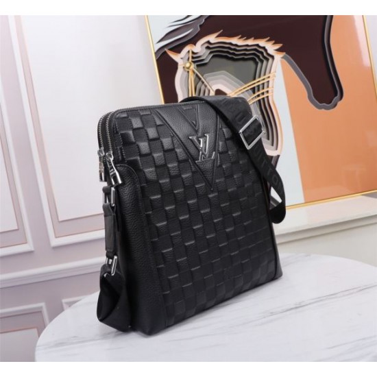 2025FW ショルダーバッグ LOUIS VUITTON ルイヴィトン 秋冬マストハブアイテム 高級感抜群