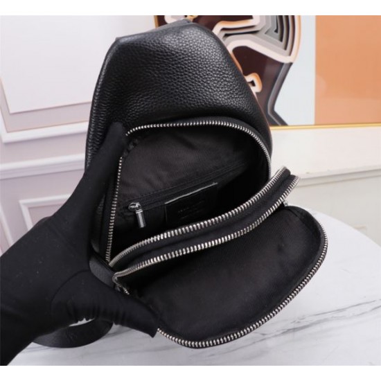 2025FW チェストバッグ LOUIS VUITTON ルイヴィトン 雑誌掲載 秋冬注目のおしゃれバッグ