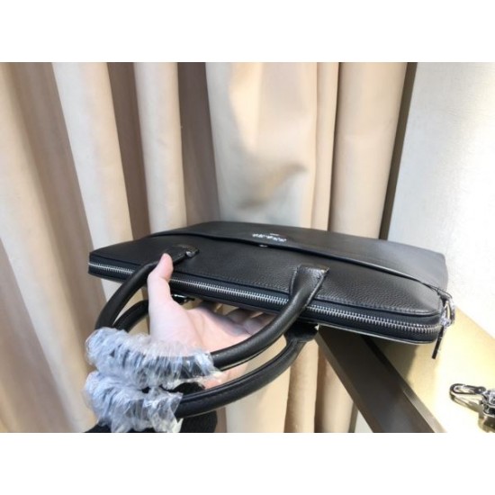2025FW ブリーフケース PRADA プラダ トレンド感たっぷり 秋冬注目の新作バッグ