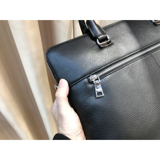 2025FW ブリーフケース PRADA プラダ トレンド感たっぷり 秋冬注目の新作バッグ