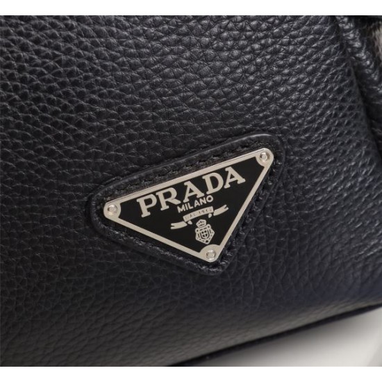 2025FW ショルダーバッグ PRADA プラダ セレブ愛用 高感度ファッションを演出する新作