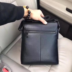 2025FW ショルダーバッグ PRADA プラダ ブランドロゴが映える 上質ショルダーバッグ