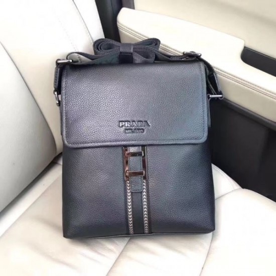 2025FW ショルダーバッグ PRADA プラダ ブランドロゴが映える 上質ショルダーバッグ
