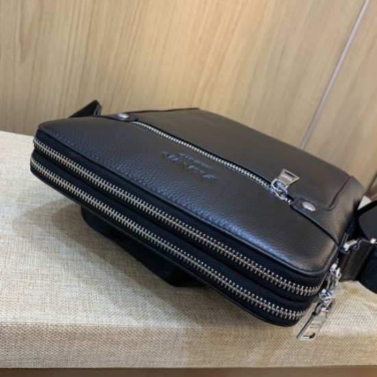 2025FW ショルダーバッグ PRADA プラダ 秋冬に押さえておきたい 最新ラグジュアリーモデル