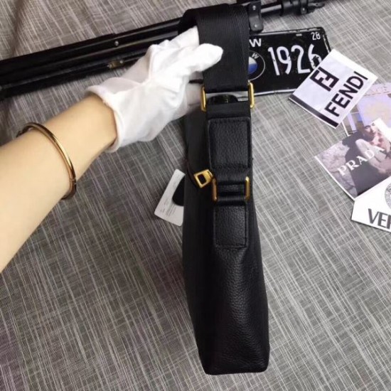 2025FW ショルダーバッグ PRADA プラダ 今季も継続人気 高級感漂うクラシックモデル