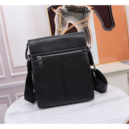 2025FW ショルダーバッグ PRADA プラダ 秋冬新作 季節感をプラスする洗練デザイン