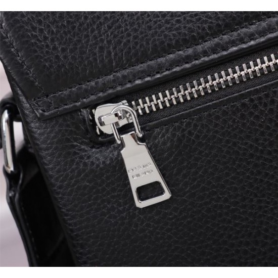 2025FW ショルダーバッグ PRADA プラダ 秋冬新作 季節感をプラスする洗練デザイン