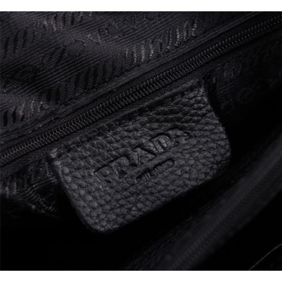 2025FW ショルダーバッグ PRADA プラダ 秋冬新作 季節感をプラスする洗練デザイン