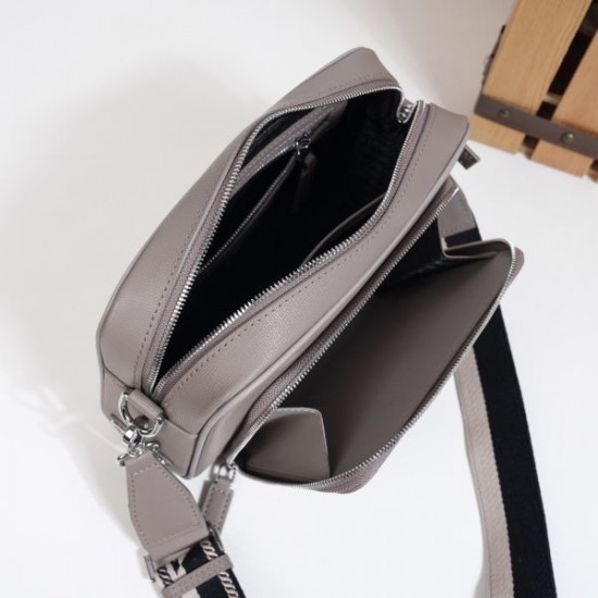 2025FW ショルダーバッグ PRADA プラダ シンプルで着回し力抜群 デイリーユースに最適