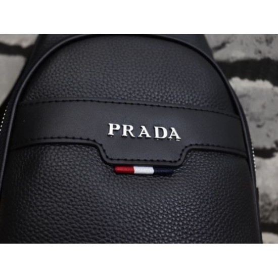 2025FW チェストバッグ PRADA プラダ 引き続き人気の秋冬トレンドバッグ