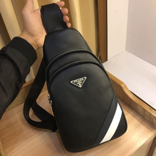 2025FW チェストバッグ PRADA プラダ 注目度抜群 継続人気の最新スタイル