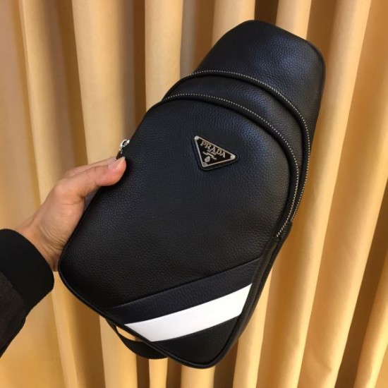 2025FW チェストバッグ PRADA プラダ 注目度抜群 継続人気の最新スタイル