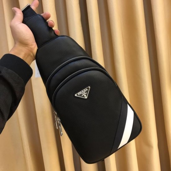 2025FW チェストバッグ PRADA プラダ 注目度抜群 継続人気の最新スタイル