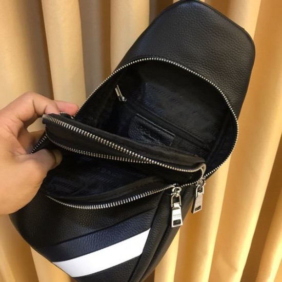 2025FW チェストバッグ PRADA プラダ 注目度抜群 継続人気の最新スタイル