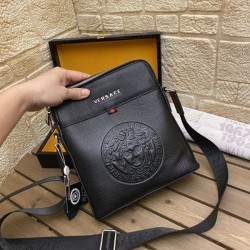 2025FW ショルダーバッグ VERSACE ヴェルサーチェ 秋冬必須 定番で人気の高級バッグ