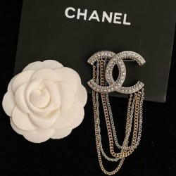 2026新品 ブローチ CHANEL シャネル 遊び心あふれるデザインアイテム