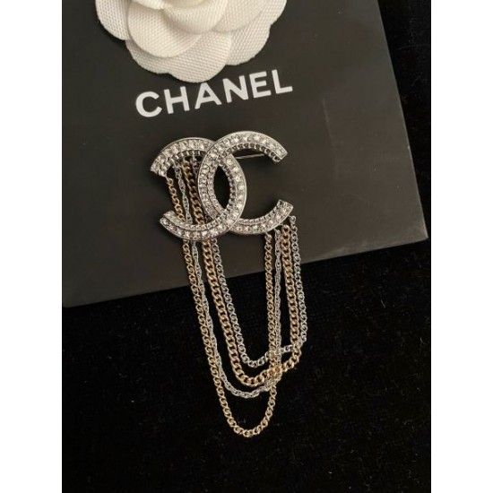2026新品 ブローチ CHANEL シャネル 遊び心あふれるデザインアイテム