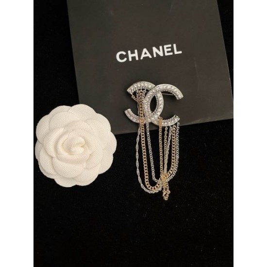 2026新品 ブローチ CHANEL シャネル 遊び心あふれるデザインアイテム