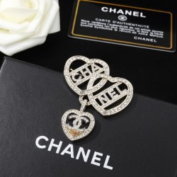 2026新品 ブローチ CHANEL シャネル 存在感抜群のお目立ち新作