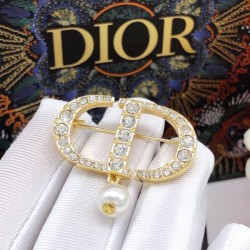 2026新品 ブローチ DIOR ディオール 一気におしゃれ上級者になれる