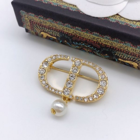2026新品 ブローチ DIOR ディオール 一気におしゃれ上級者になれる