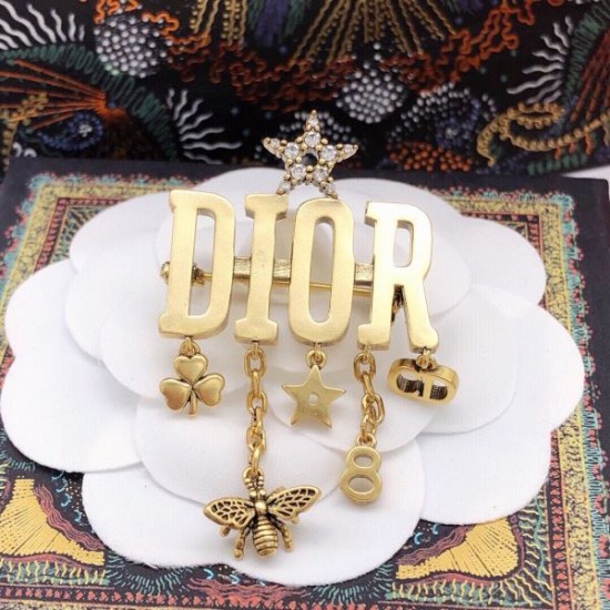 2026新品 ブローチ DIOR ディオール 好感度の高い洗練アイテム