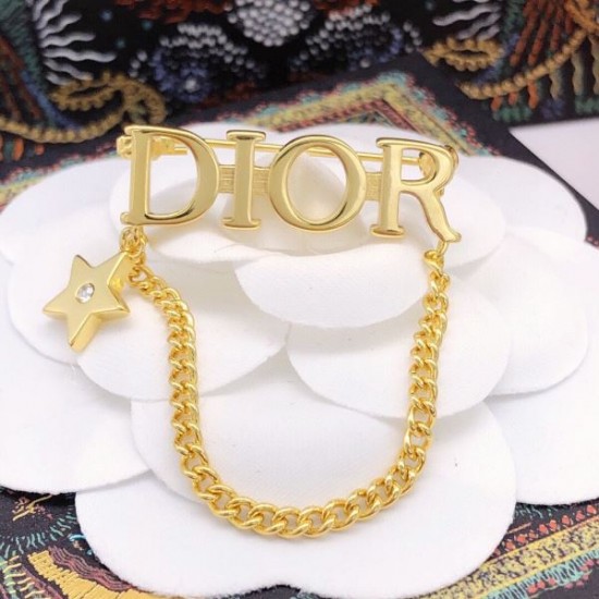 2026新品 ブローチ DIOR ディオール 最短1週間で届く日本未発売