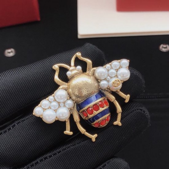 2026新品 ブローチ GUCCI グッチ 先着順早い者勝ちの数量限定