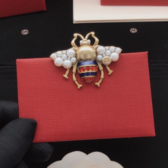 2026新品 ブローチ GUCCI グッチ 先着順早い者勝ちの数量限定
