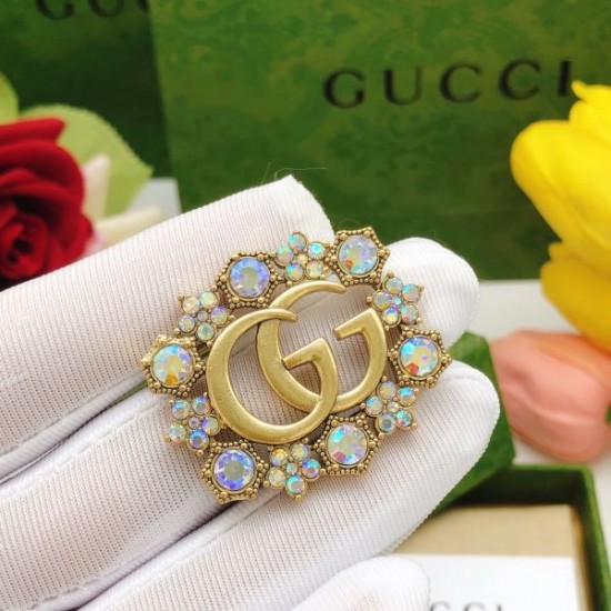 2026新品 ブローチ GUCCI グッチ 最短1週間で届く日本未発売
