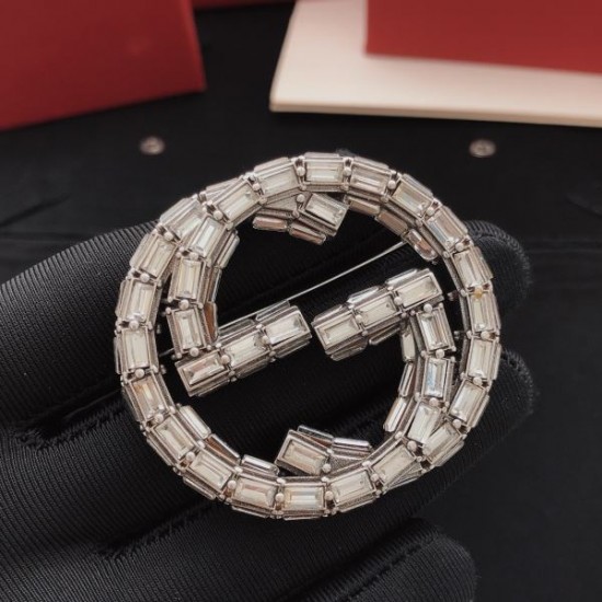 2026新品 ブローチ GUCCI グッチ 即完売必至の先着限定モデル