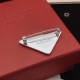 2026新品 ブローチ PRADA プラダ 目を引くデザインが特徴の新作